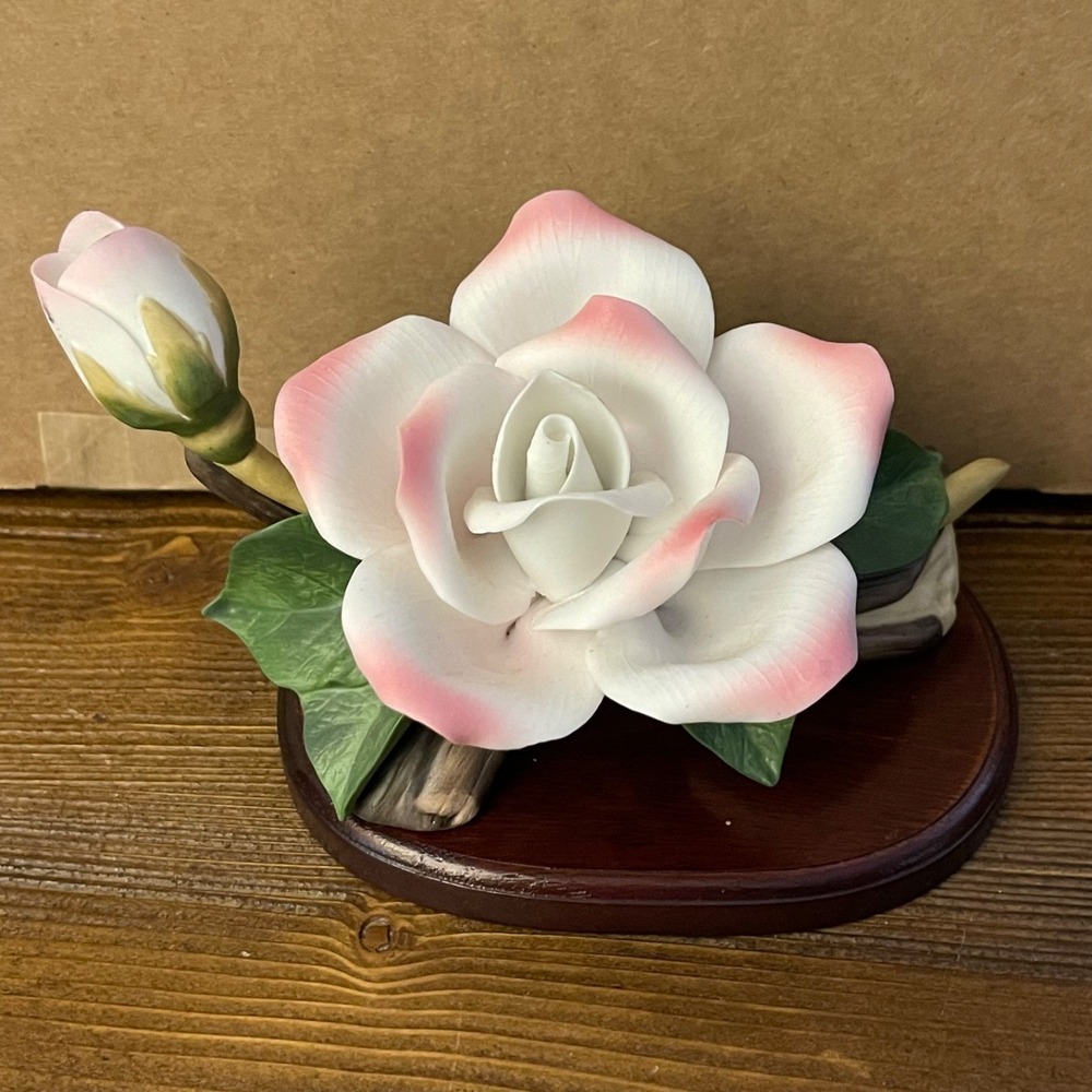 Vintage 1996 Andrea by Sadek Dusty Rose Porcelain Flower Figurine 9664 Wood Base